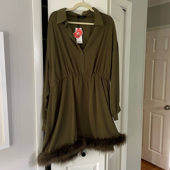 NWT Cider FAUX FEATHER TRIM COLLAR SHORT DRESS - Picture 7 of 9